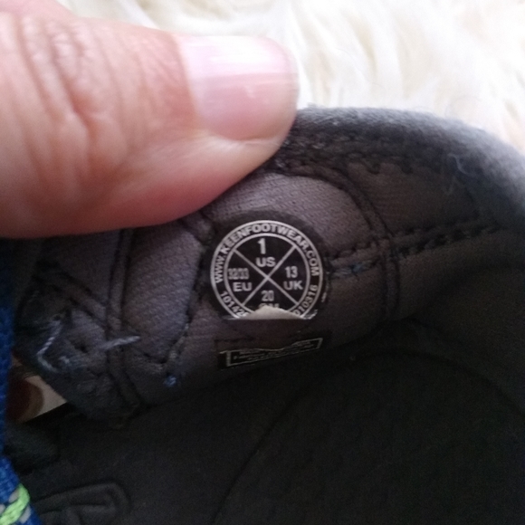 KEEN Newport H2 Sandals blue and fluorescent green size 1 like new - Picture 6 of 6